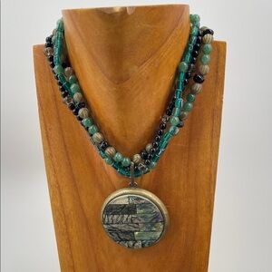 2.7.26-31 Chico’s Elegant Multicolor Acrylic Beaded Necklace Abalone Enhancer